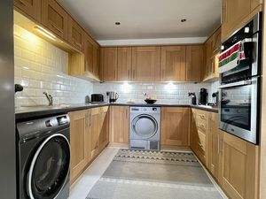 Photo 16- click for photo gallery